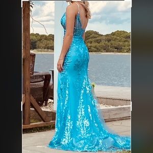 Prom dress 2023 size 0 wore once!